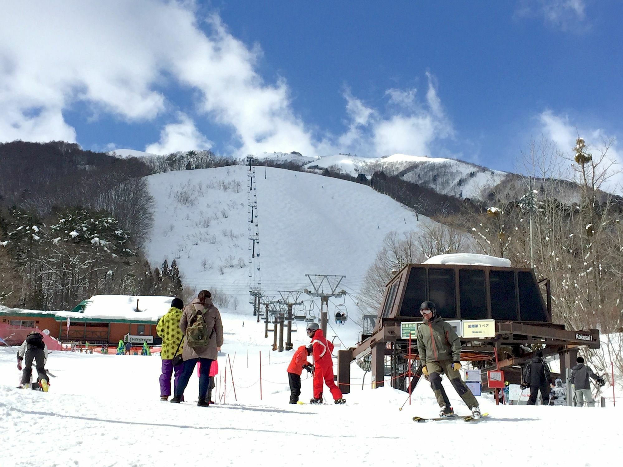Hakuba Landmark Happo Lodge Buitenkant foto